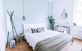 Orange Glow Boutique Apartments #47 By Goodnite Cz